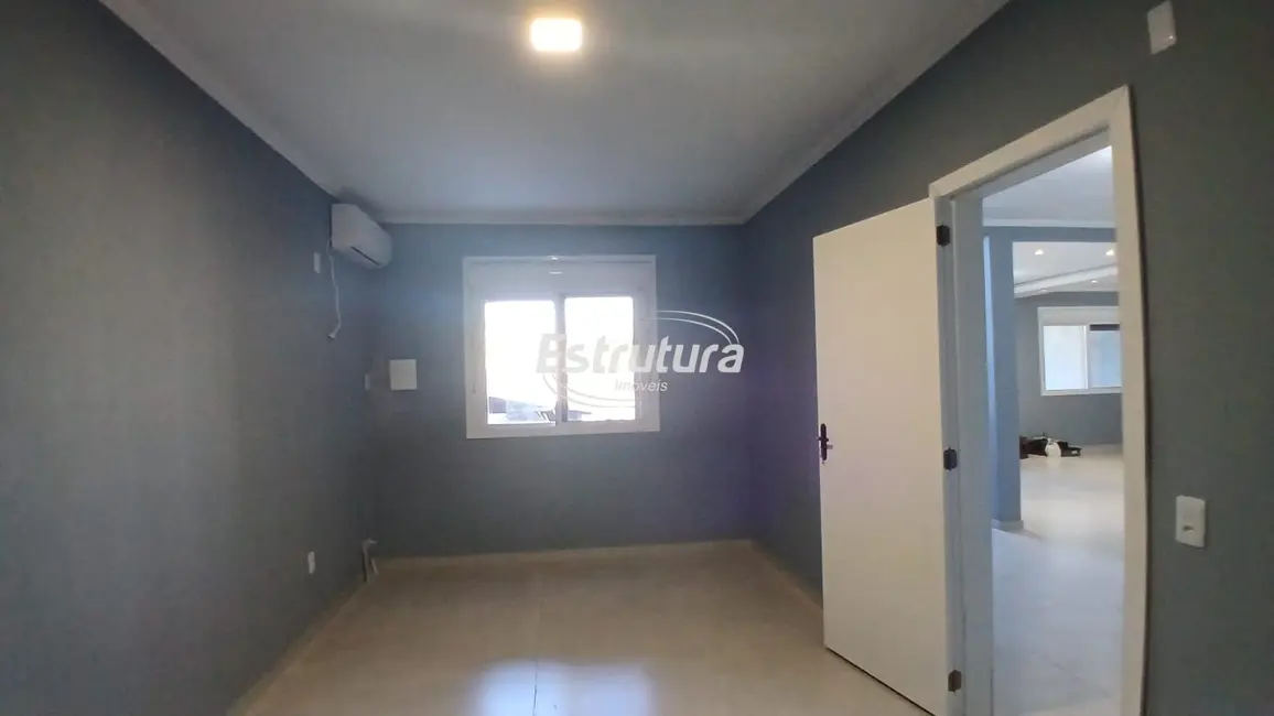 Foto 9 de Casa com 3 quartos à venda, 257m2 em Dom Antônio Reis, Santa Maria - RS