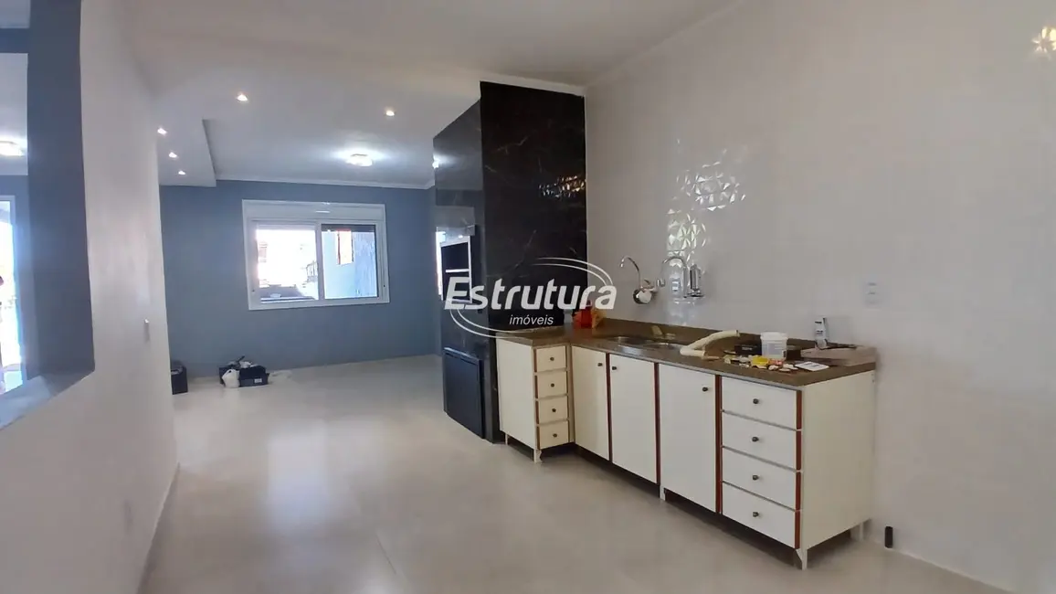 Foto 3 de Casa com 3 quartos à venda, 257m2 em Dom Antônio Reis, Santa Maria - RS