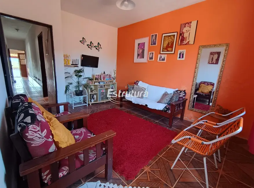 Foto 3 de Casa com 4 quartos à venda, 150m2 em Lorenzi, Santa Maria - RS