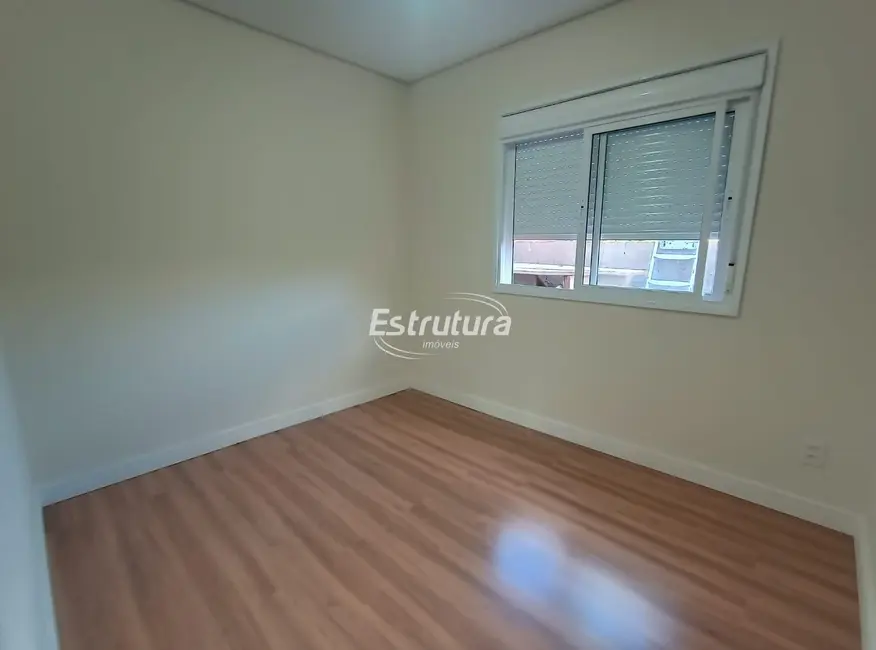 Casa com 3 quartos à venda, 116m2 em Pinheiro Machado, Santa Maria - RS - imagem 6 Foto 6 de Casa com 3 quartos à venda, 116m2 em Pinheiro Machado, Santa Maria - RS