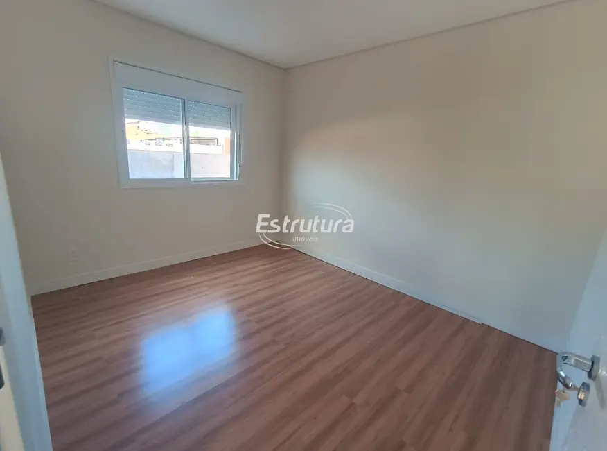 Casa com 3 quartos à venda, 116m2 em Pinheiro Machado, Santa Maria - RS - imagem 8 Foto 8 de Casa com 3 quartos à venda, 116m2 em Pinheiro Machado, Santa Maria - RS