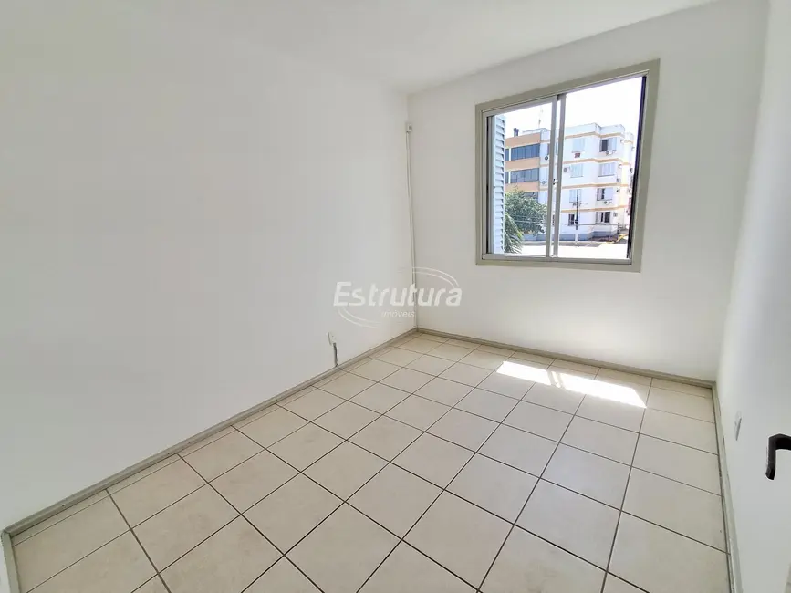 Foto 7 de Apartamento com 3 quartos para alugar, 81m2 em São José, Santa Maria - RS