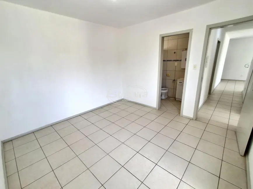 Foto 6 de Apartamento com 3 quartos para alugar, 81m2 em São José, Santa Maria - RS