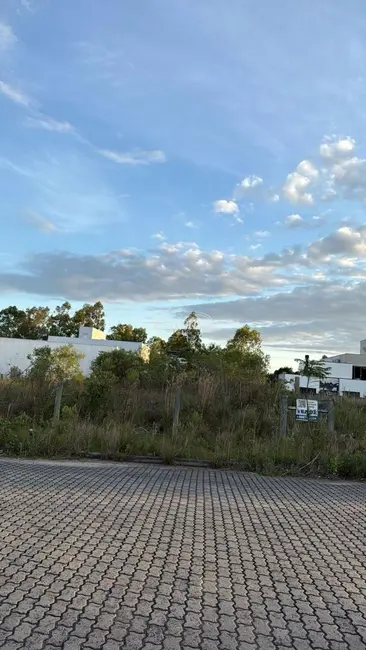 Foto 1 de Terreno / Lote à venda, 354m2 em São José, Santa Maria - RS