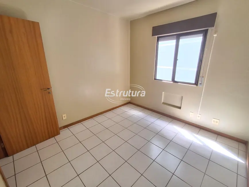 Foto 9 de Apartamento com 2 quartos para alugar, 79m2 em Nossa Senhora de Fátima, Santa Maria - RS
