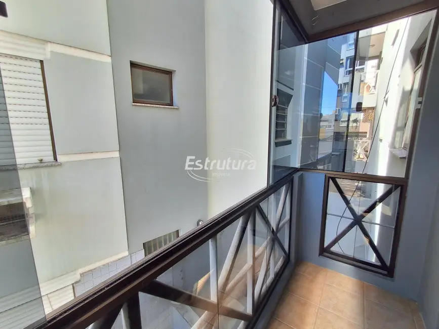 Foto 3 de Apartamento com 2 quartos para alugar, 79m2 em Nossa Senhora de Fátima, Santa Maria - RS