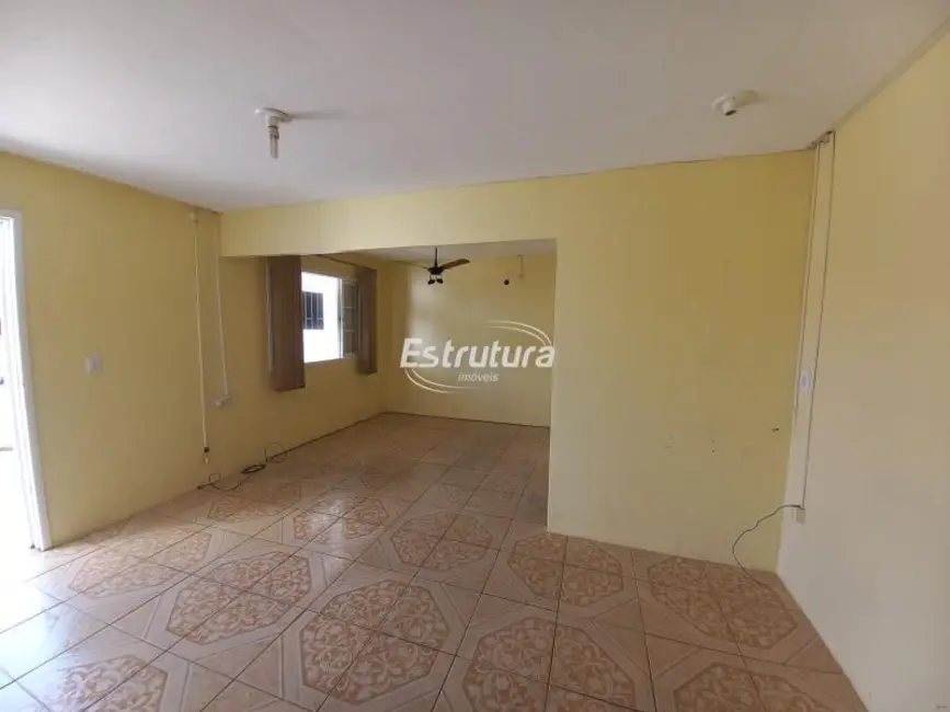 Foto 2 de Casa com 2 quartos à venda, 110m2 em Tancredo Neves, Santa Maria - RS