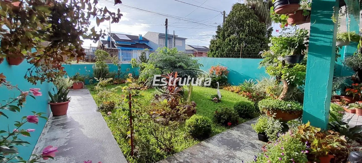 Casa com 3 quartos à venda, 144m2 em Juscelino Kubitschek, Santa Maria - RS - imagem 4 Foto 4 de Casa com 3 quartos à venda, 144m2 em Juscelino Kubitschek, Santa Maria - RS