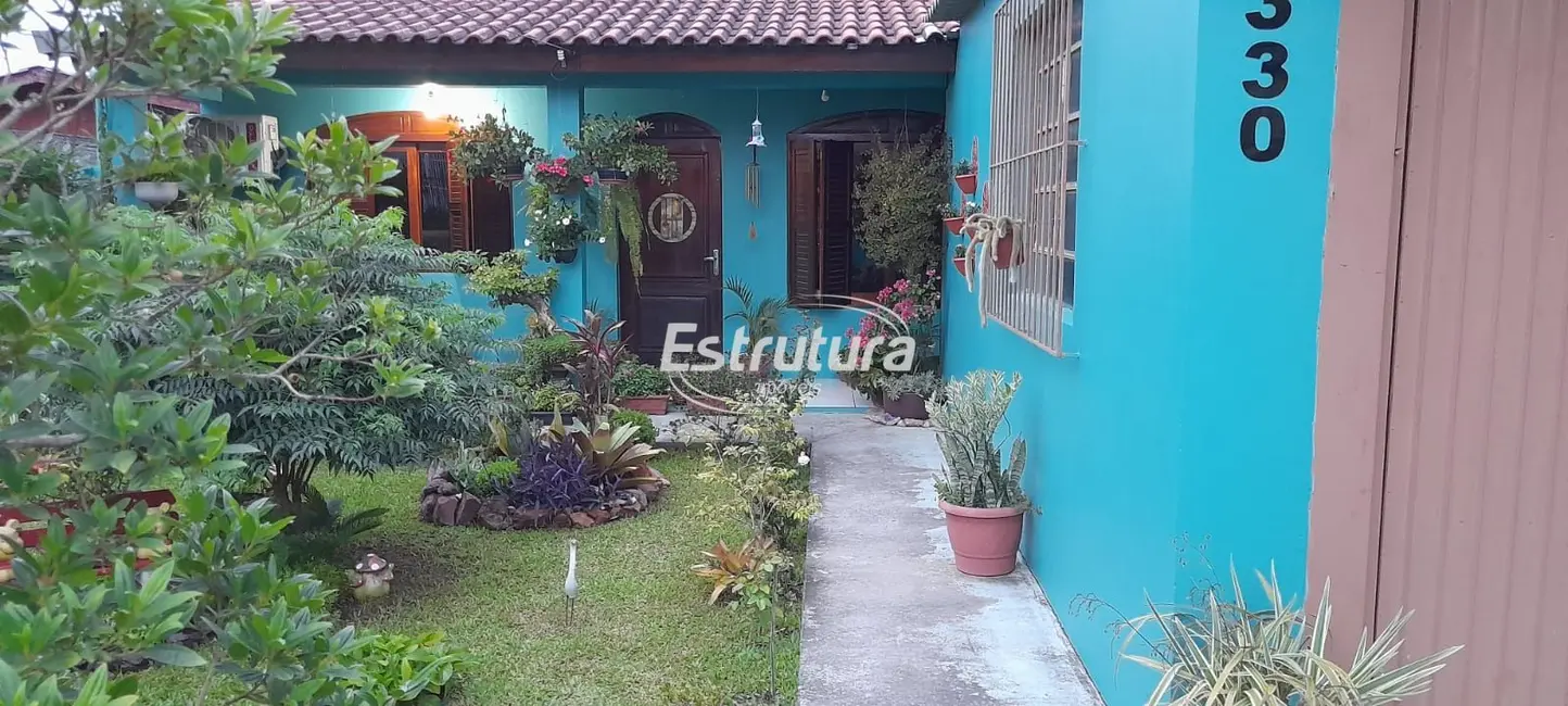 Casa com 3 quartos à venda, 144m2 em Juscelino Kubitschek, Santa Maria - RS - imagem 3 Foto 3 de Casa com 3 quartos à venda, 144m2 em Juscelino Kubitschek, Santa Maria - RS