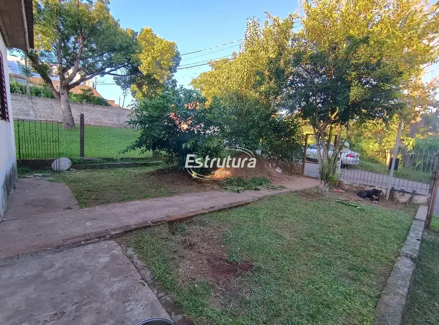 Foto 1 de Casa com 2 quartos à venda, 76m2 em Urlândia, Santa Maria - RS