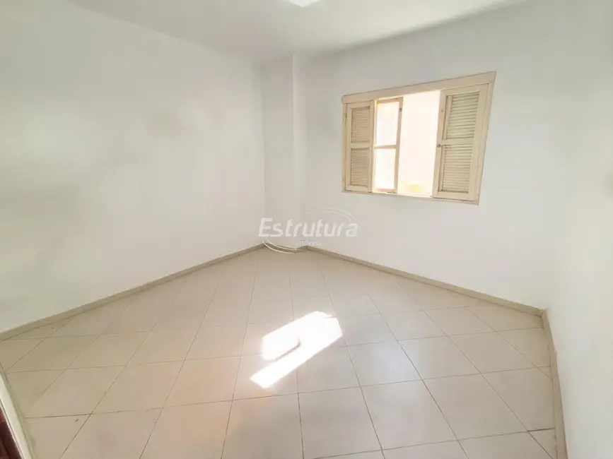 Foto 2 de Casa com 3 quartos à venda, 175m2 em Menino Jesus, Santa Maria - RS