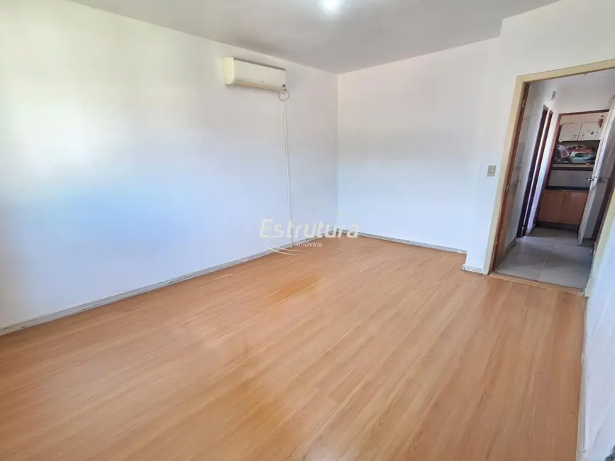 Foto 1 de Casa com 3 quartos à venda, 175m2 em Menino Jesus, Santa Maria - RS