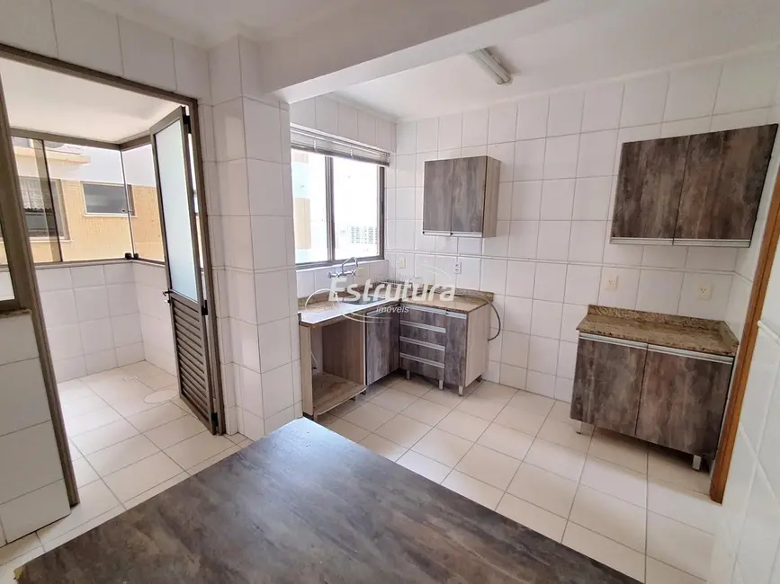 Foto 9 de Apartamento com 3 quartos para alugar, 130m2 em Centro, Santa Maria - RS