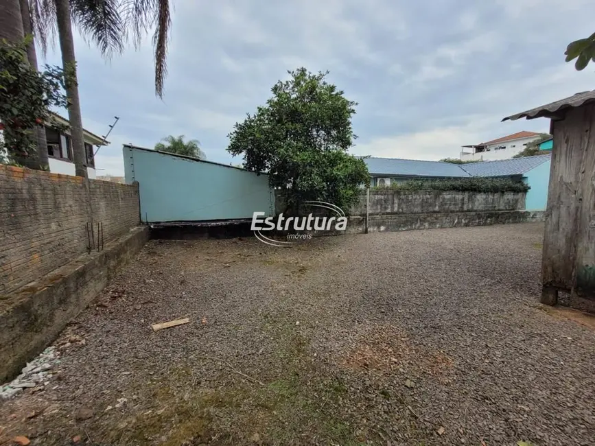 Foto 8 de Casa com 2 quartos para alugar, 205m2 em Dom Antônio Reis, Santa Maria - RS