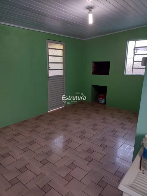 Foto 6 de Casa com 2 quartos para alugar, 205m2 em Dom Antônio Reis, Santa Maria - RS