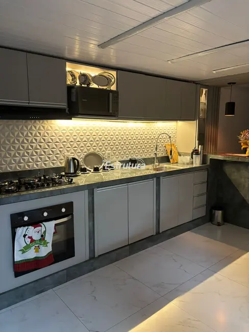 Casa com 2 quartos à venda, 133m2 em Nossa Senhora do Perpétuo Socorro, Santa Maria - RS - imagem 2 Foto 2 de Casa com 2 quartos à venda, 133m2 em Nossa Senhora do Perpétuo Socorro, Santa Maria - RS