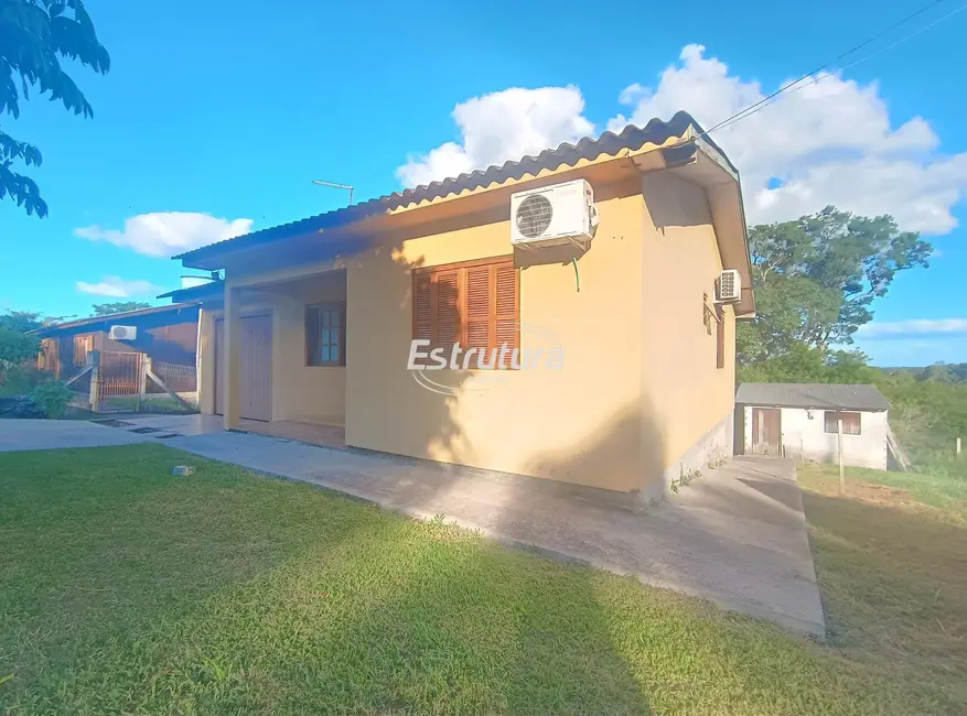 Foto 2 de Casa com 2 quartos à venda, 100m2 em Cerrito, Santa Maria - RS