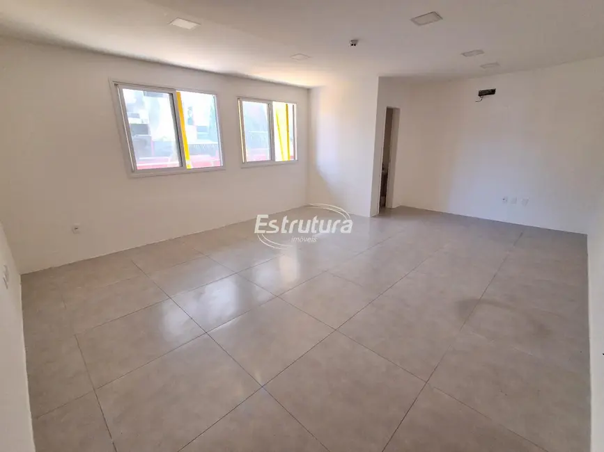 Sala Comercial com 1 quarto para alugar, 33m2 em Centro, Santa Maria - RS - imagem 1 Foto 1 de Sala Comercial com 1 quarto para alugar, 33m2 em Centro, Santa Maria - RS