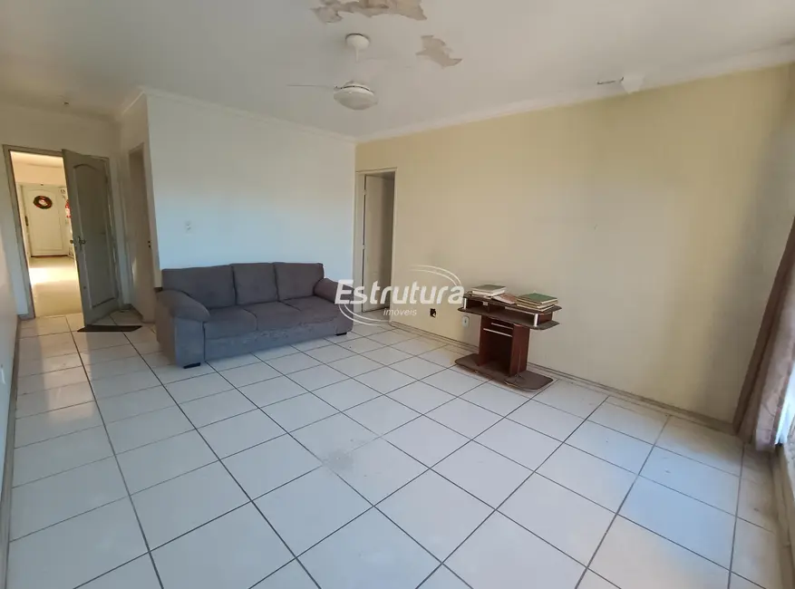 Foto 2 de Apartamento com 3 quartos à venda, 187m2 em Nossa Senhora das Dores, Santa Maria - RS