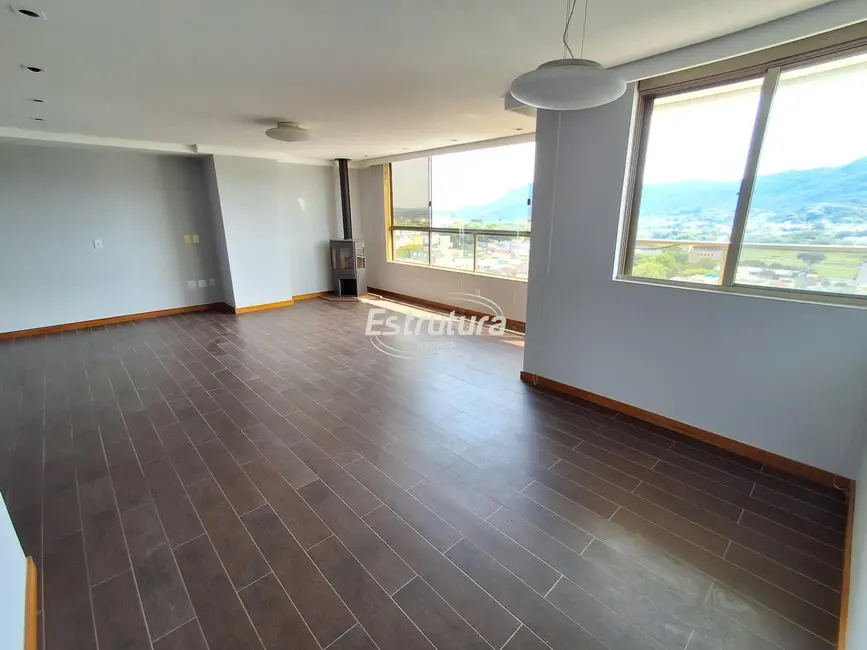 Foto 5 de Cobertura com 2 quartos à venda, 227m2 em Centro, Santa Maria - RS