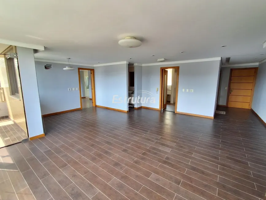 Foto 3 de Cobertura com 2 quartos à venda, 227m2 em Centro, Santa Maria - RS