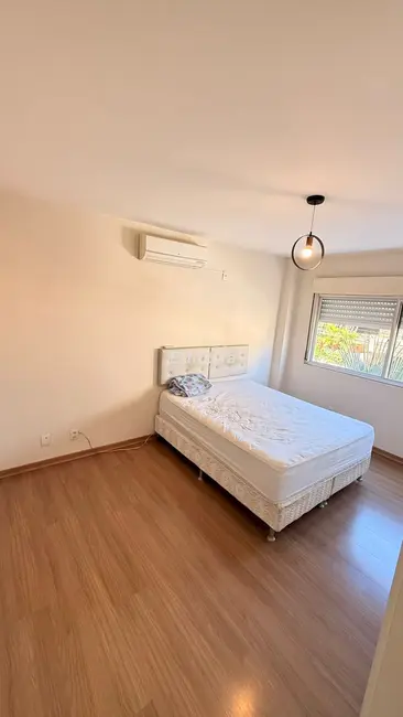 Foto 3 de Apartamento com 3 quartos para alugar, 123m2 em Centro, Santa Maria - RS
