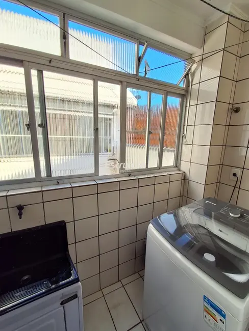 Foto 6 de Apartamento com 2 quartos para alugar, 75m2 em Centro, Santa Maria - RS