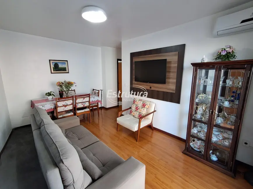 Foto 1 de Apartamento com 2 quartos para alugar, 75m2 em Centro, Santa Maria - RS