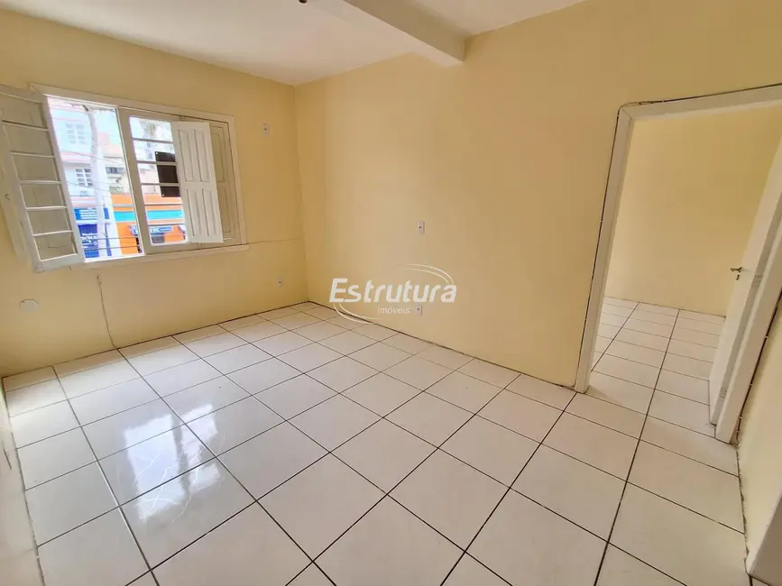 Foto 2 de Apartamento com 3 quartos para alugar, 85m2 em Centro, Santa Maria - RS