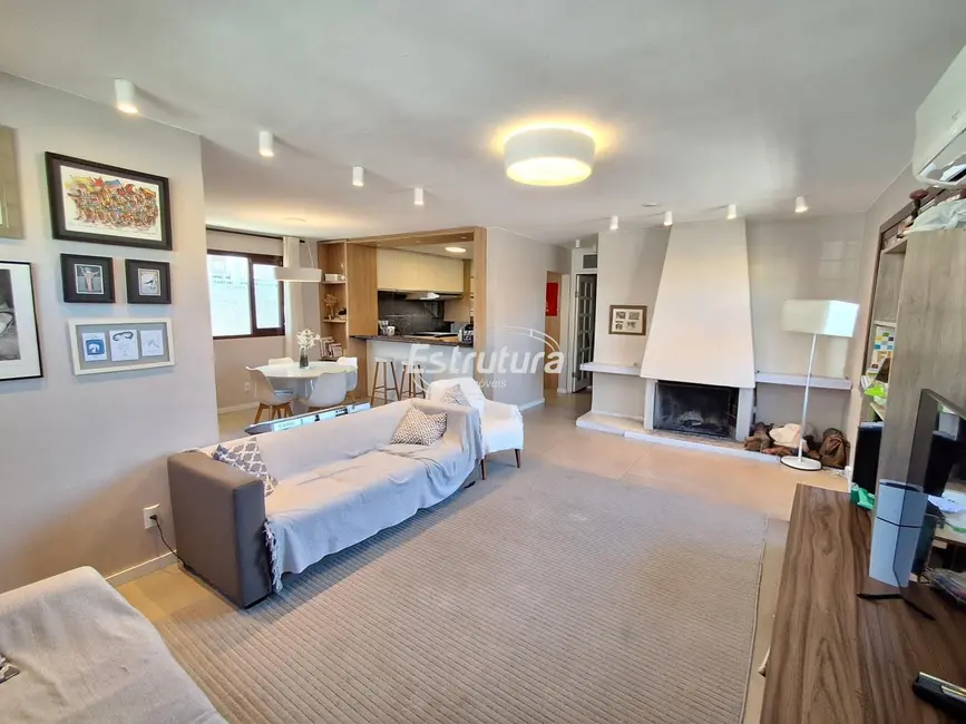 Foto 5 de Casa com 4 quartos à venda, 216m2 em Menino Jesus, Santa Maria - RS