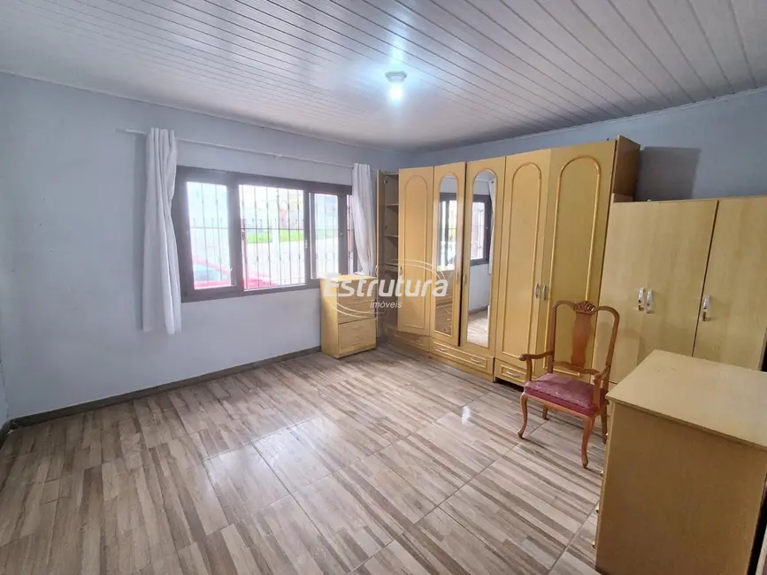 Foto 1 de Casa com 2 quartos para alugar, 140m2 em Nossa Senhora das Dores, Santa Maria - RS