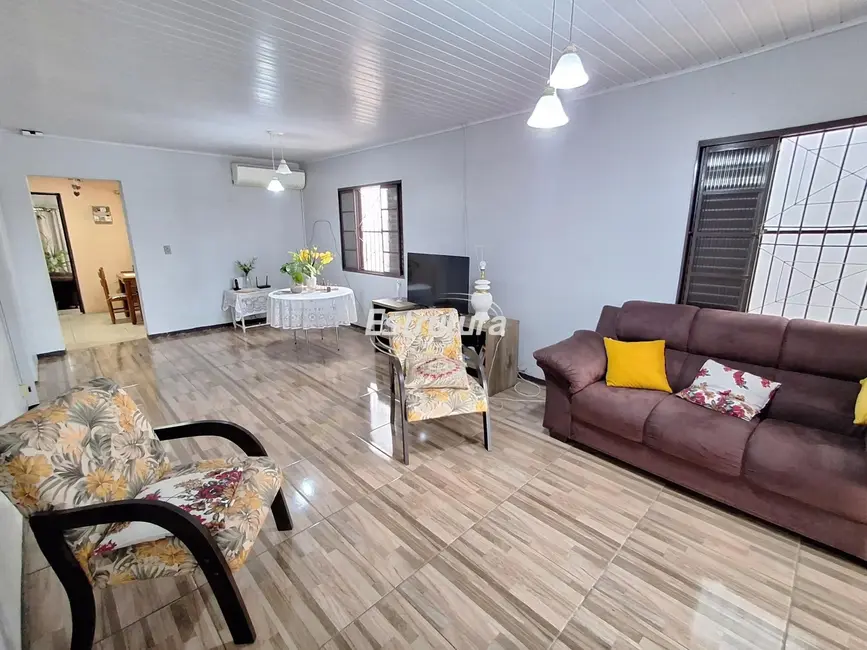 Foto 5 de Casa com 2 quartos para alugar, 140m2 em Nossa Senhora das Dores, Santa Maria - RS