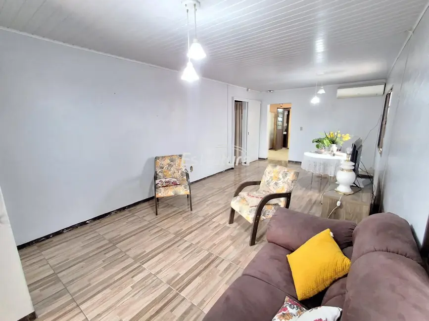 Foto 4 de Casa com 2 quartos para alugar, 140m2 em Nossa Senhora das Dores, Santa Maria - RS