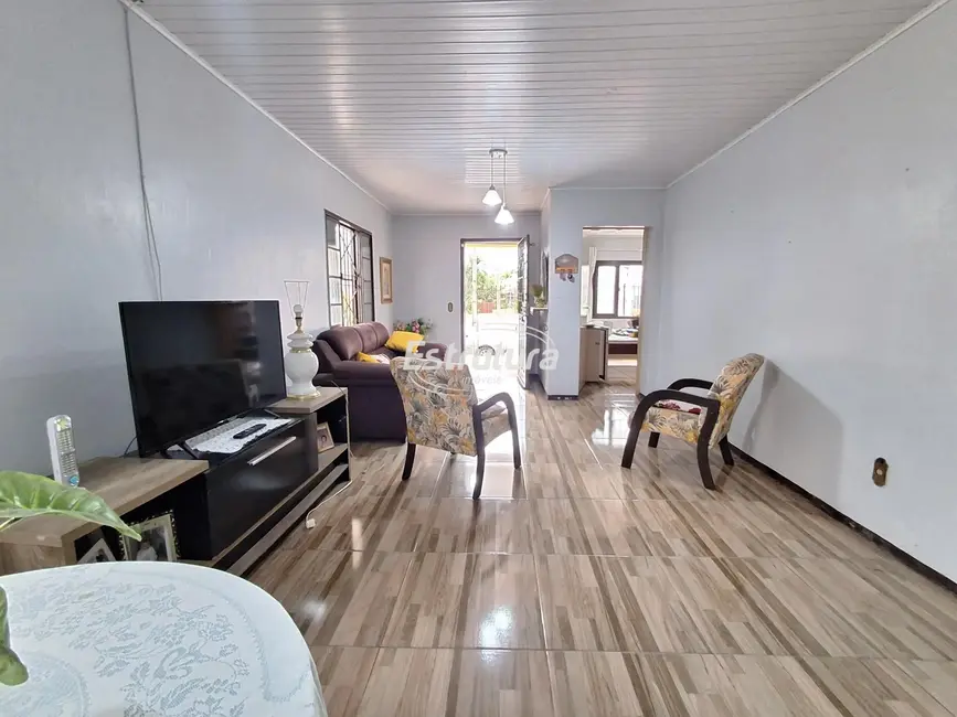Foto 7 de Casa com 2 quartos para alugar, 140m2 em Nossa Senhora das Dores, Santa Maria - RS