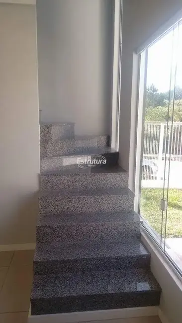 Sobrado com 2 quartos à venda, 72m2 em Nossa Senhora de Lourdes, Santa Maria - RS - imagem 5 Foto 5 de Sobrado com 2 quartos à venda, 72m2 em Nossa Senhora de Lourdes, Santa Maria - RS