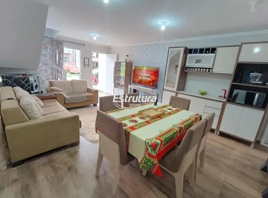 Sobrado com 2 quartos à venda, 80m2 em Nossa Senhora de Lourdes, Santa Maria - RS - imagem 3 Foto 3 de Sobrado com 2 quartos à venda, 80m2 em Nossa Senhora de Lourdes, Santa Maria - RS