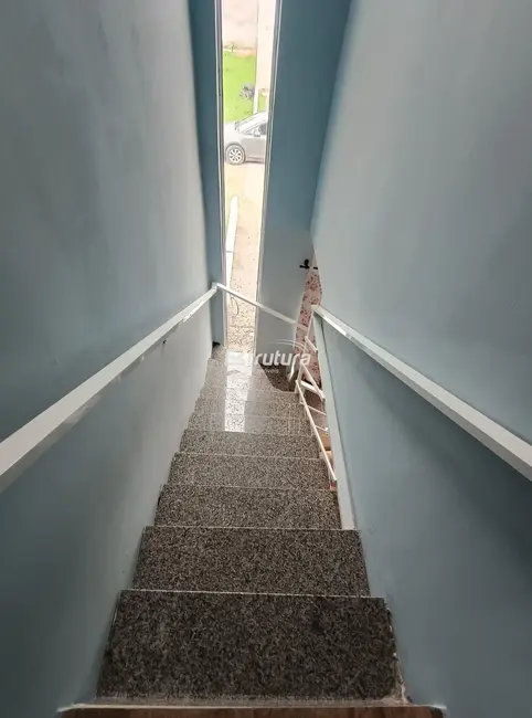 Sobrado com 2 quartos à venda, 80m2 em Nossa Senhora de Lourdes, Santa Maria - RS - imagem 5 Foto 5 de Sobrado com 2 quartos à venda, 80m2 em Nossa Senhora de Lourdes, Santa Maria - RS
