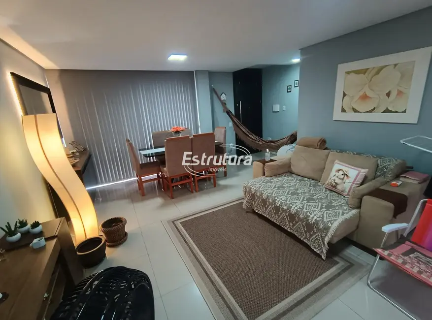 Sobrado com 3 quartos à venda, 98m2 em Nossa Senhora de Lourdes, Santa Maria - RS - imagem 1 Foto 1 de Sobrado com 3 quartos à venda, 98m2 em Nossa Senhora de Lourdes, Santa Maria - RS