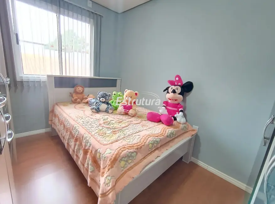 Sobrado com 3 quartos à venda, 98m2 em Nossa Senhora de Lourdes, Santa Maria - RS - imagem 9 Foto 9 de Sobrado com 3 quartos à venda, 98m2 em Nossa Senhora de Lourdes, Santa Maria - RS