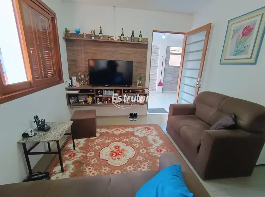 Foto 3 de Casa com 3 quartos à venda, 147m2 em Tancredo Neves, Santa Maria - RS