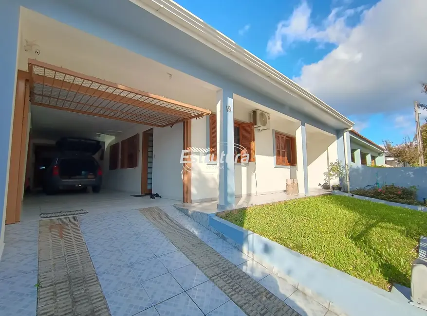 Foto 2 de Casa com 3 quartos à venda, 147m2 em Tancredo Neves, Santa Maria - RS