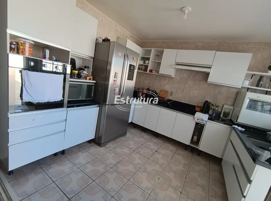 Foto 3 de Casa com 3 quartos à venda, 80m2 em Tancredo Neves, Santa Maria - RS