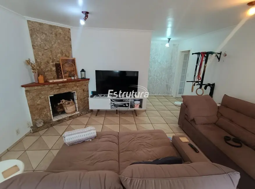 Foto 2 de Casa com 3 quartos à venda, 80m2 em Tancredo Neves, Santa Maria - RS
