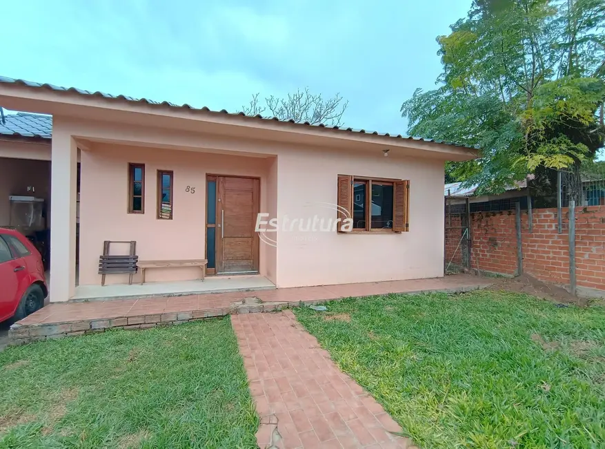 Foto 2 de Casa com 2 quartos à venda, 68m2 em Pinheiro Machado, Santa Maria - RS