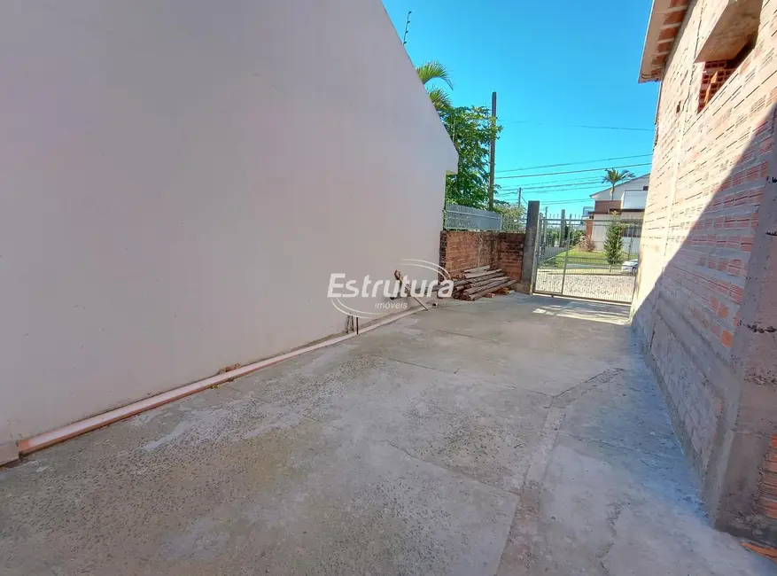 Casa com 3 quartos à venda, 70m2 em Pinheiro Machado, Santa Maria - RS - imagem 4 Foto 4 de Casa com 3 quartos à venda, 70m2 em Pinheiro Machado, Santa Maria - RS