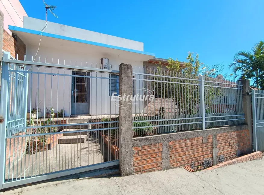 Casa com 3 quartos à venda, 70m2 em Pinheiro Machado, Santa Maria - RS - imagem 1 Foto 1 de Casa com 3 quartos à venda, 70m2 em Pinheiro Machado, Santa Maria - RS
