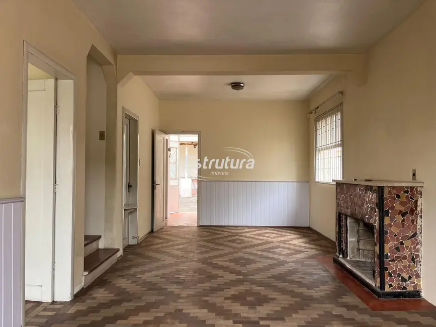 Foto 1 de Casa com 4 quartos à venda, 176m2 em Centro, Santa Maria - RS