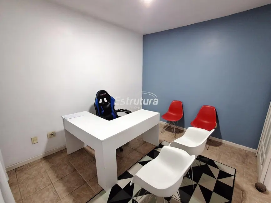Foto 3 de Casa com 4 quartos à venda, 221m2 em Km 3, Santa Maria - RS