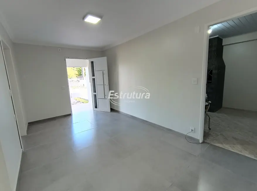 Foto 5 de Casa com 4 quartos à venda, 135m2 em Tancredo Neves, Santa Maria - RS
