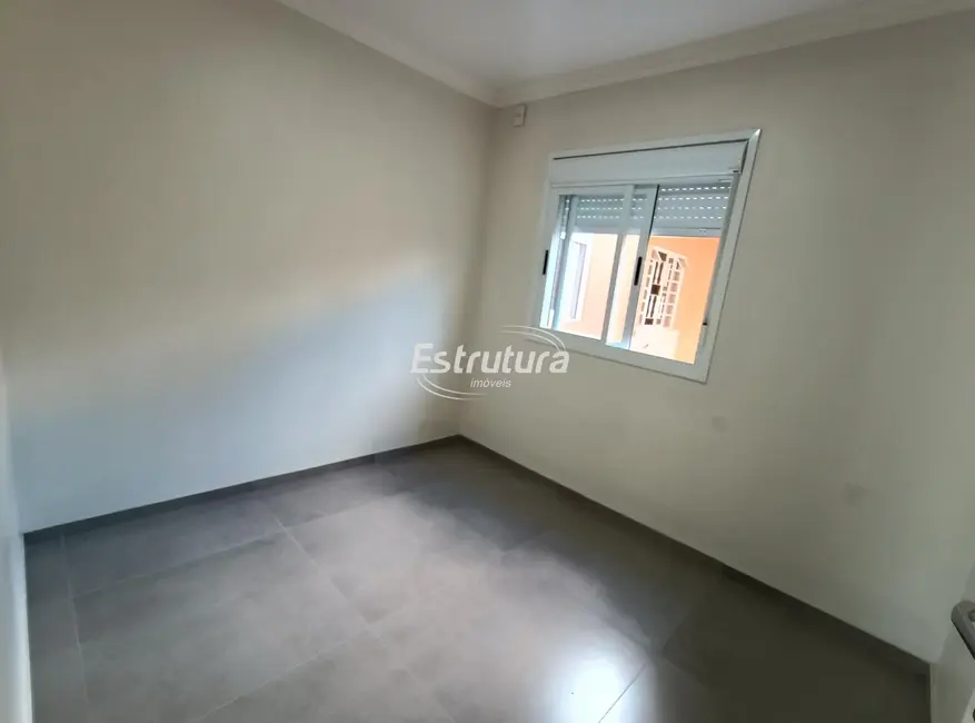 Foto 6 de Casa com 4 quartos à venda, 135m2 em Tancredo Neves, Santa Maria - RS